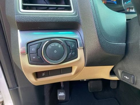 Used 2016 Ford Explorer Limited FWD image 17