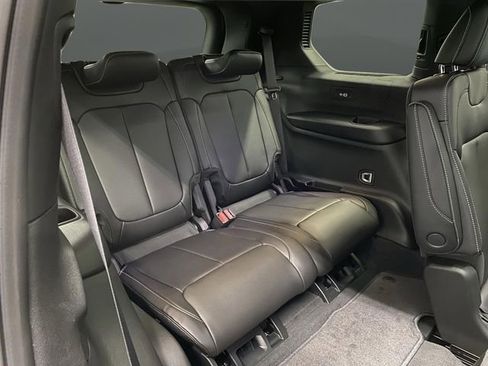 New 2025 Jeep Grand Cherokee L Limited w/ Trailer Tow Package image 36