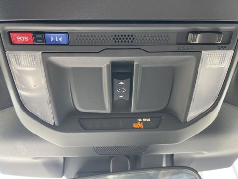 Used 2025 Subaru Forester Sport image 20