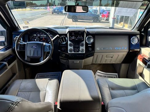 Used 2014 Ford F250 Platinum w/ FX4 Off-Road Package image 33