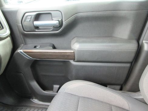 Certified 2021 Chevrolet Silverado 1500 LT w/ Convenience Package II AWD/4WD image 35