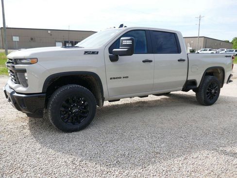 New 2026 Chevrolet Silverado 2500 Custom w/ Custom Value Package AWD/4WD image 8
