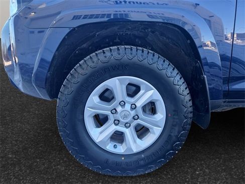 Certified 2022 Toyota 4Runner SR5 Premium image 4