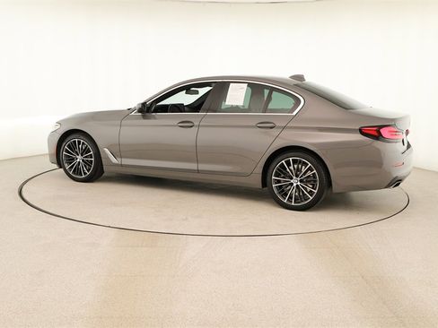 Used 2022 BMW 540i w/ M Sport Package image 3