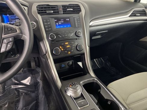 Used 2018 Ford Fusion S FWD image 25
