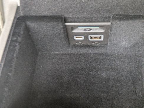 Used 2022 Cadillac XT6 Premium Luxury w/ Technology Package image 25