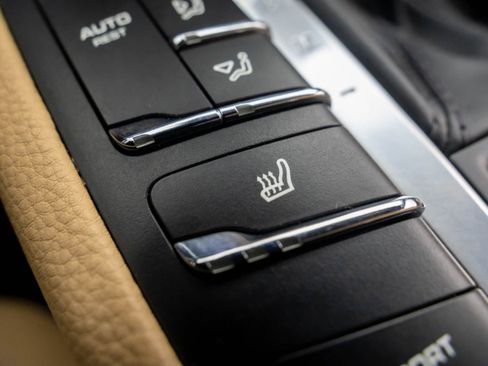 Used 2017 Porsche Macan S image 20