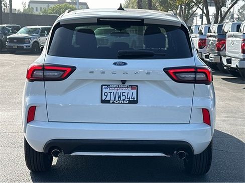 Certified 2024 Ford Escape ST-Line image 7