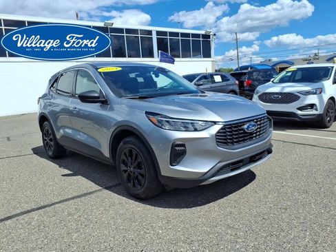 Certified 2024 Ford Escape Active w/ Tech Pack #1 AWD/4WD image 4