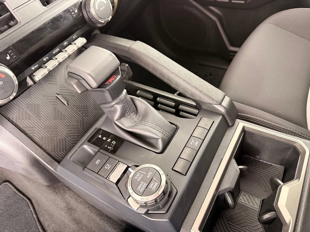 Certified 2025 Toyota Tacoma TRD Off-Road AWD/4WD image 4