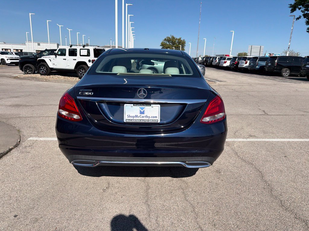 Used 2016 Mercedes-Benz C 300 Sedan image 4