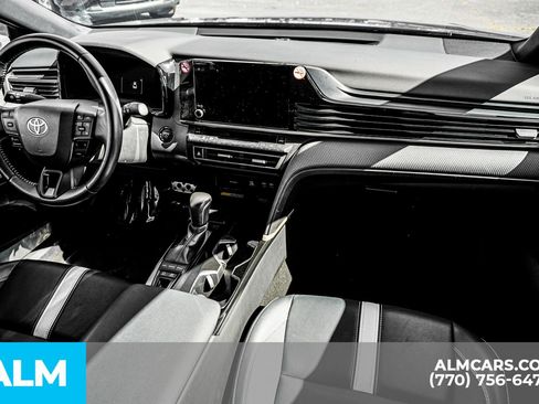 Used 2025 Toyota Camry SE image 25