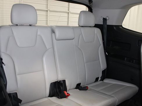 Used 2021 Kia Telluride EX w/ EX Premium Package AWD/4WD image 22
