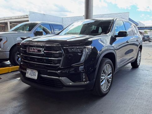 Used 2024 GMC Acadia Elevation image 3