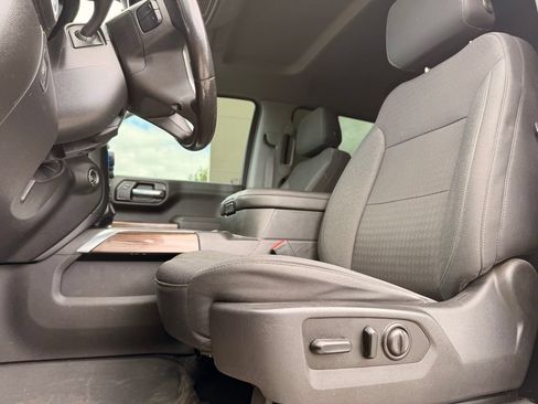 Used 2021 Chevrolet Silverado 1500 LT Trail Boss w/ LPO, Dark Essentials Package AWD/4WD image 29