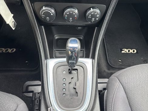 Used 2013 Chrysler 200 Touring image 15