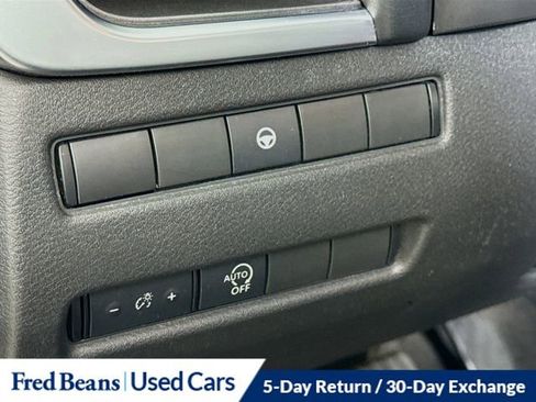 Used 2023 Nissan Rogue SV AWD/4WD image 12