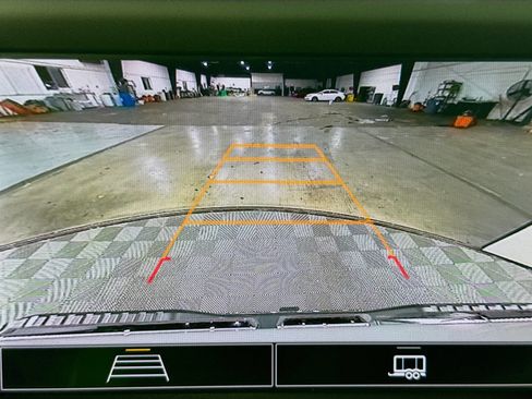 Used 2024 GMC Sierra 2500 Pro w/ Convenience Package image 17