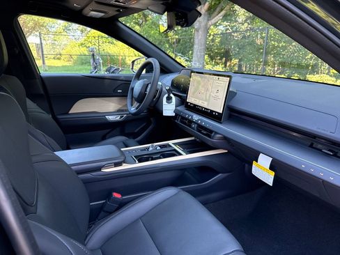 New 2026 Lexus ES 350e w/ Executive Package FWD image 15