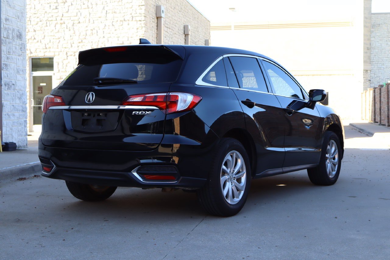 Used 2017 Acura RDX w/ Technology Package FWD image 3