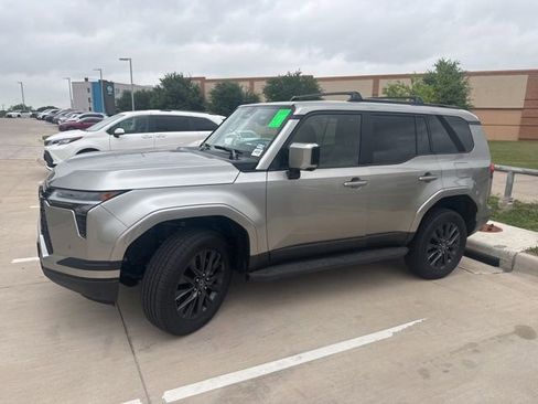 Used 2026 Lexus GX 550 image 6