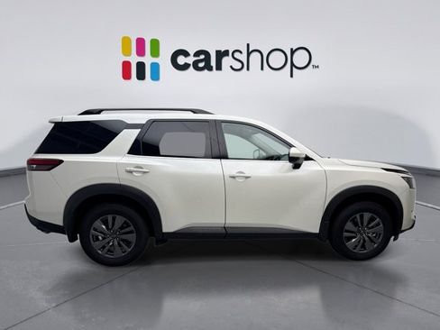 Used 2024 Nissan Pathfinder SV FWD image 6