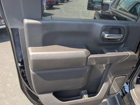 New 2026 Chevrolet Silverado 2500 Custom w/ Custom Value Package AWD/4WD image 11