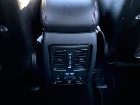 Certified 2024 Dodge Durango GT image 17