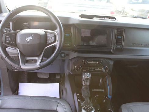 Used 2023 Ford Bronco Black Diamond image 16