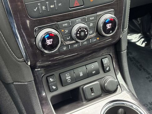 Used 2017 Buick Enclave Leather FWD image 23