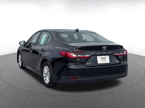 Used 2025 Toyota Camry LE image 11