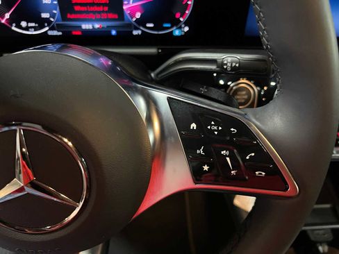 Certified 2025 Mercedes-Benz GLA 250 4MATIC image 25