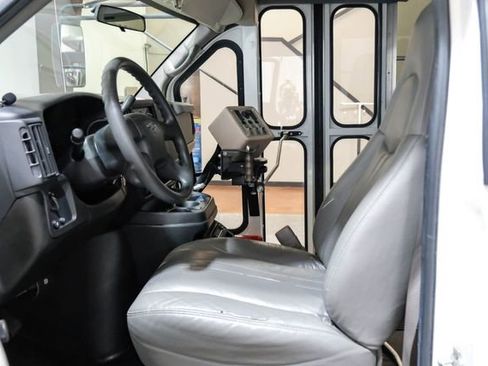 Used 2007 Chevrolet Express 3500 w/ School Bus Package RWD image 4