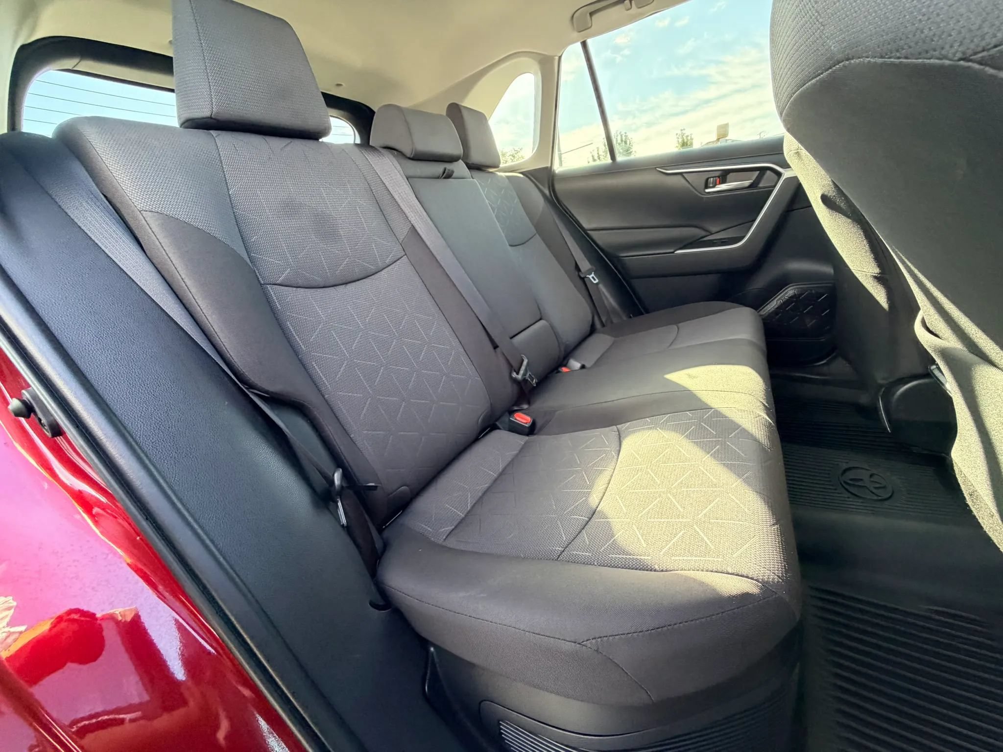 Used 2024 Toyota RAV4 XLE w/ Convenience Package AWD/4WD image 23