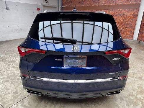 Used 2023 Acura MDX SH-AWD w/ Advance Package image 4