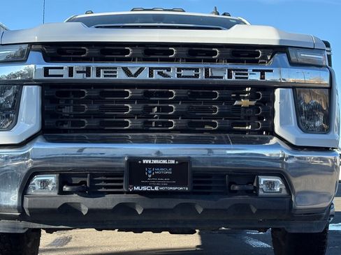 Used 2022 Chevrolet Silverado 3500 LT w/ Convenience Package image 3