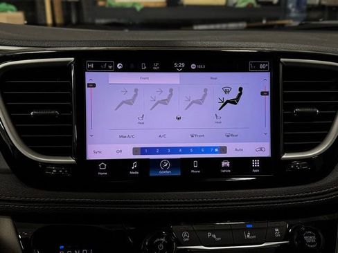 Used 2022 Chrysler Pacifica Touring-L image 38