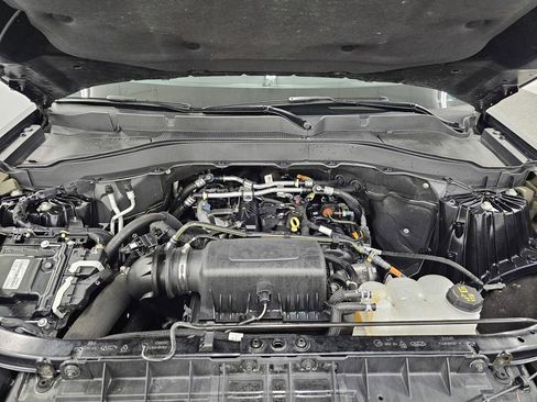 Used 2023 Ford Explorer XLT w/ Equipment Group 202A AWD/4WD image 9