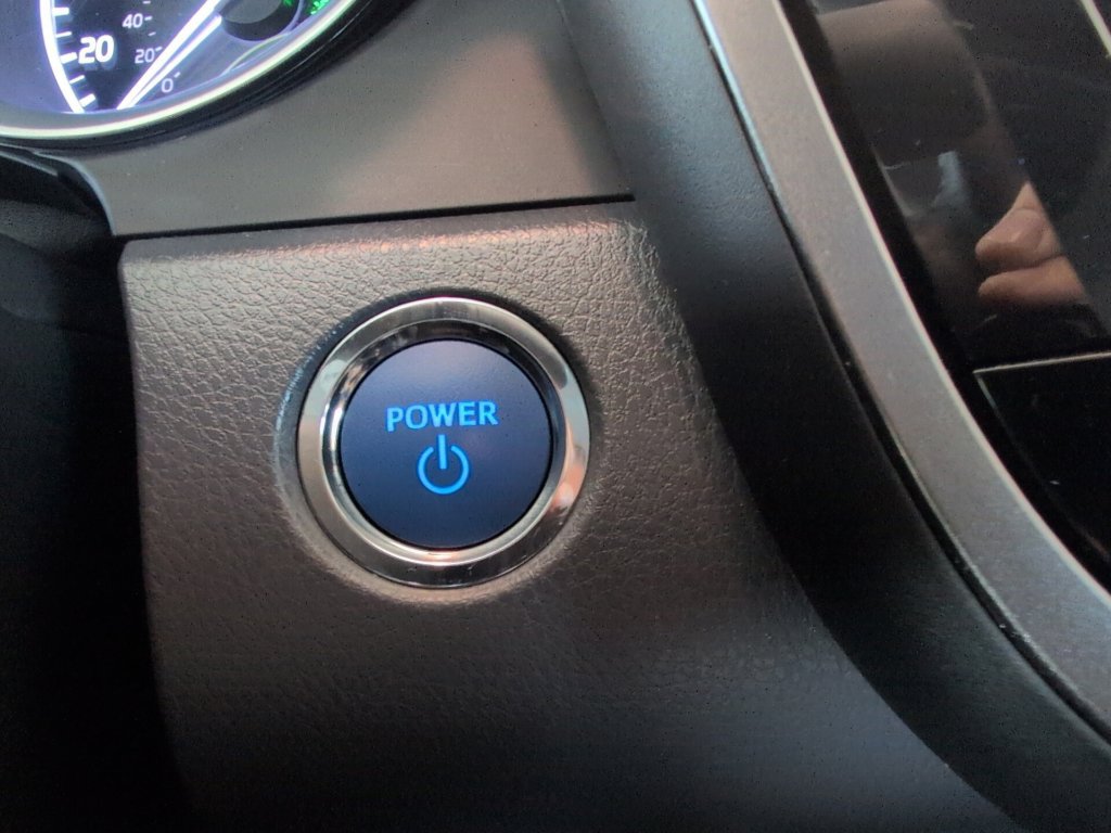 Used 2023 Toyota Camry XLE FWD image 16