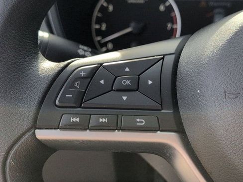 Used 2025 Nissan Altima 2.5 SV AWD/4WD image 20