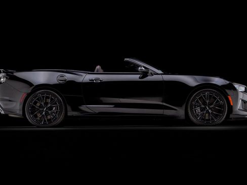 Used 2022 Chevrolet Camaro ZL1 RWD image 12