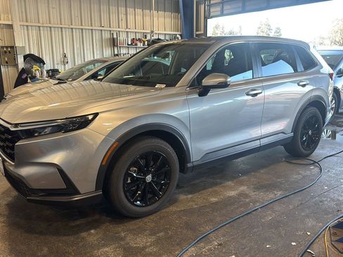 Certified 2025 Honda CR-V EX image 2