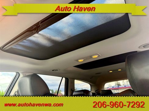 Used 2011 Buick Enclave CXL AWD/4WD image 11