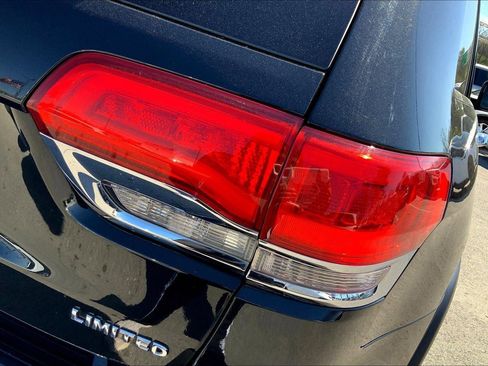 Used 2016 Jeep Grand Cherokee Limited AWD/4WD image 27