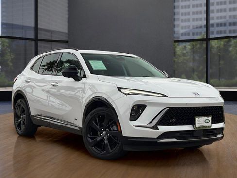 Used 2025 Buick Envision Sport Touring image 9