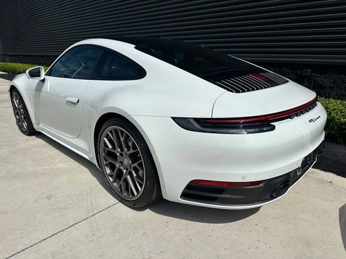 Certified 2024 Porsche 911 Carrera T RWD image 3