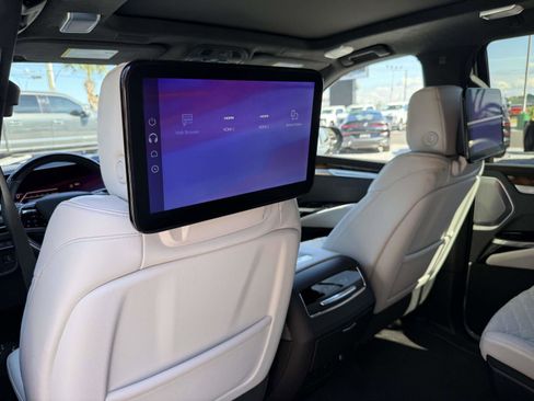 Used 2026 Cadillac Escalade Platinum Sport w/ LPO, ONYX Package image 38