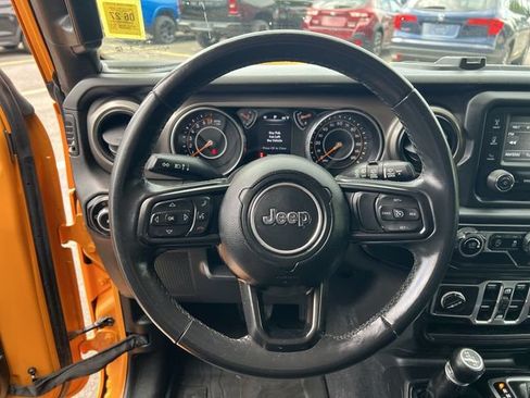 Used 2018 Jeep Wrangler Unlimited Sport S AWD/4WD image 28