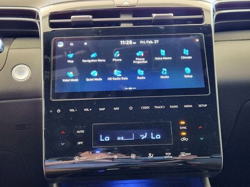 Certified 2022 Hyundai Santa Cruz Limited image 16