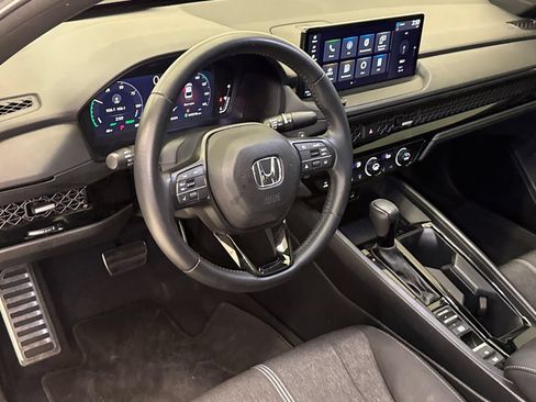 Used 2023 Honda Accord Sport image 19